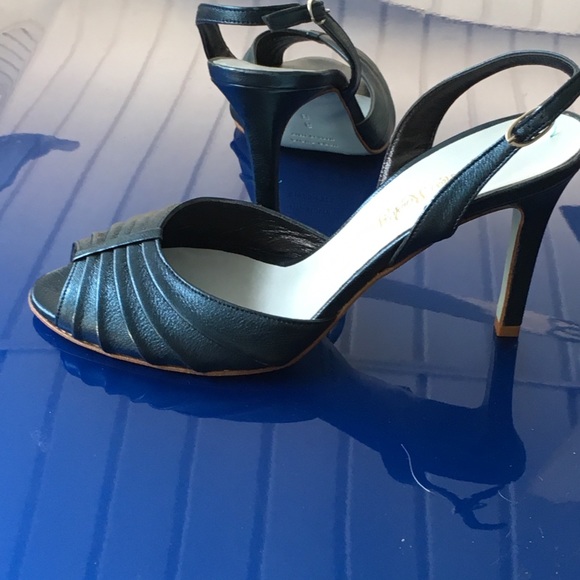 Cynthia Rawley Size 8B Blue peep toe heels. - Picture 1 of 8